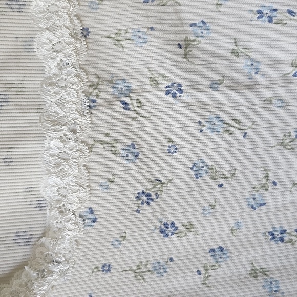 Crop Top - Picture 5 of 8